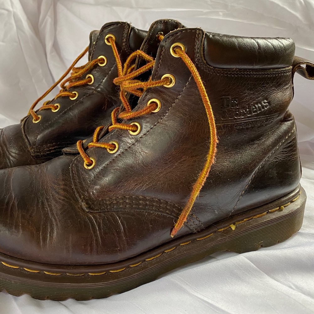 Vintage Dr. Martens mens lace-up boots size 10
